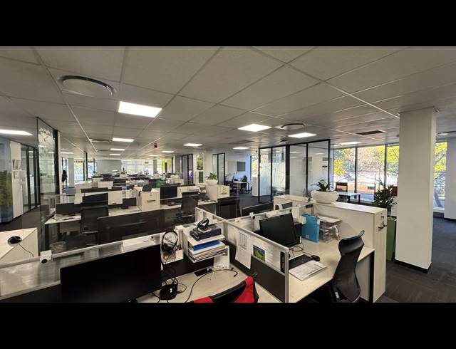 2,301M² OFFICE TO LET IN ROSEBANK